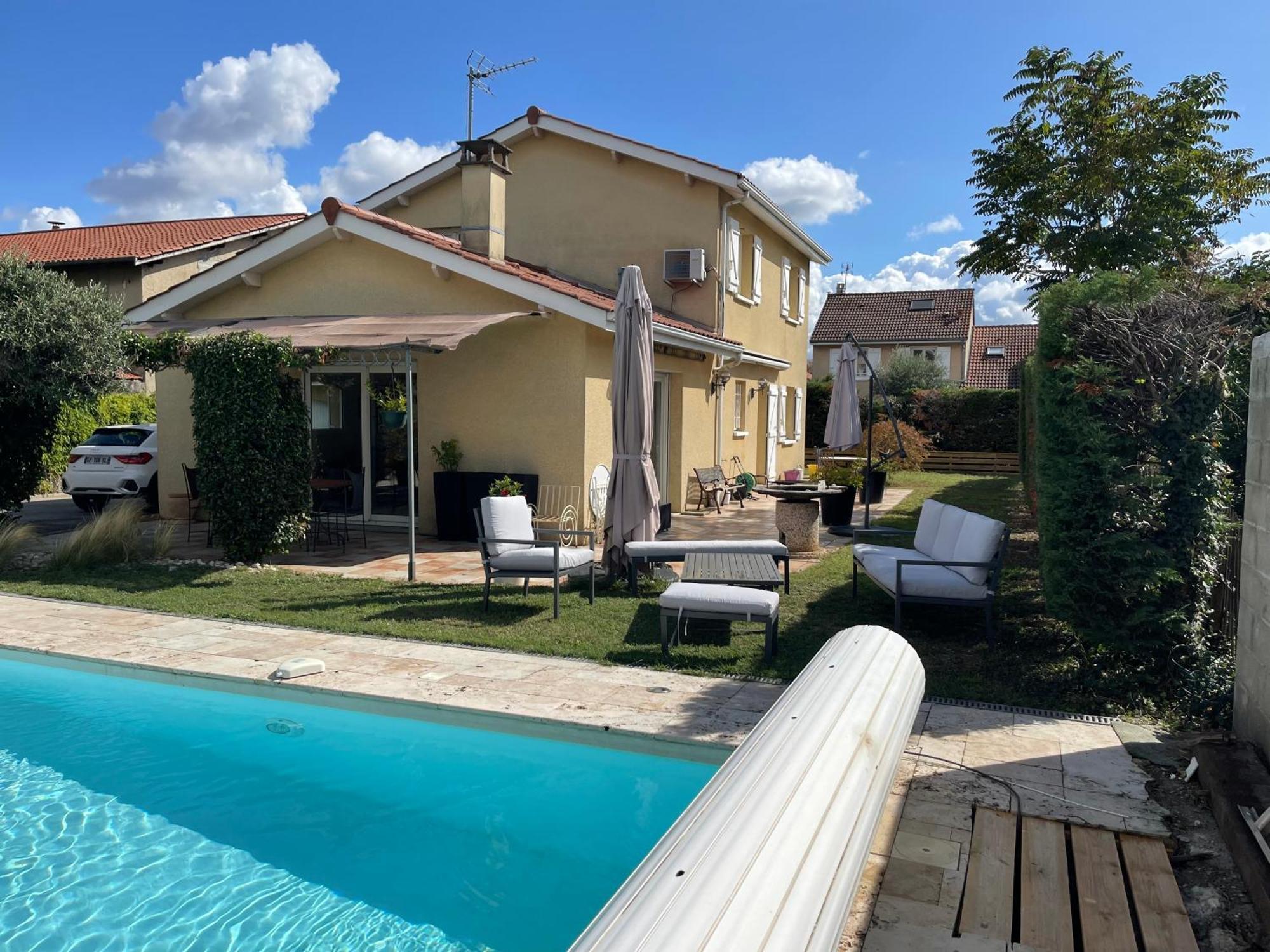 Villa Individuelle - Chassieu Exterior photo